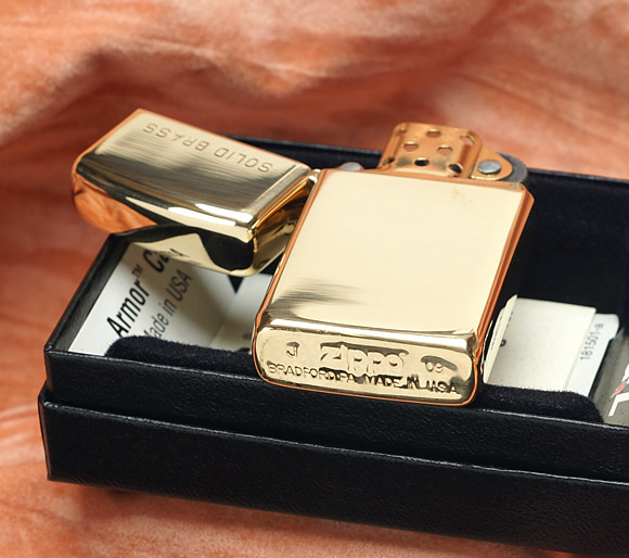 Zippo 1654 - Zippo Slim High Polish Brass Engraved 3