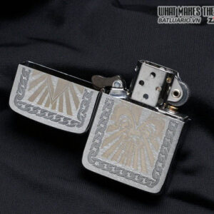 Zippo 28325 - Zippo 1941 Replica Fluer-de-lis Brushed Chrome