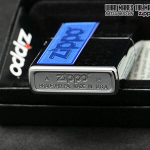 Zippo 28658 - Zippo Classic High Polish Chrome Special Design Windproof Pocket Lighter