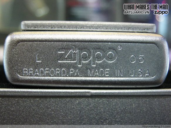 Zippo 21056 – Zippo Hollywood Palm Trees Emblem Satin Chrome