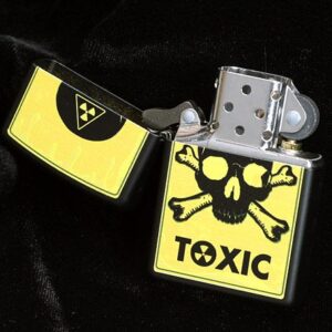Zippo 28310 - ZippoToxic Skull and Crossbones Black Matte 3