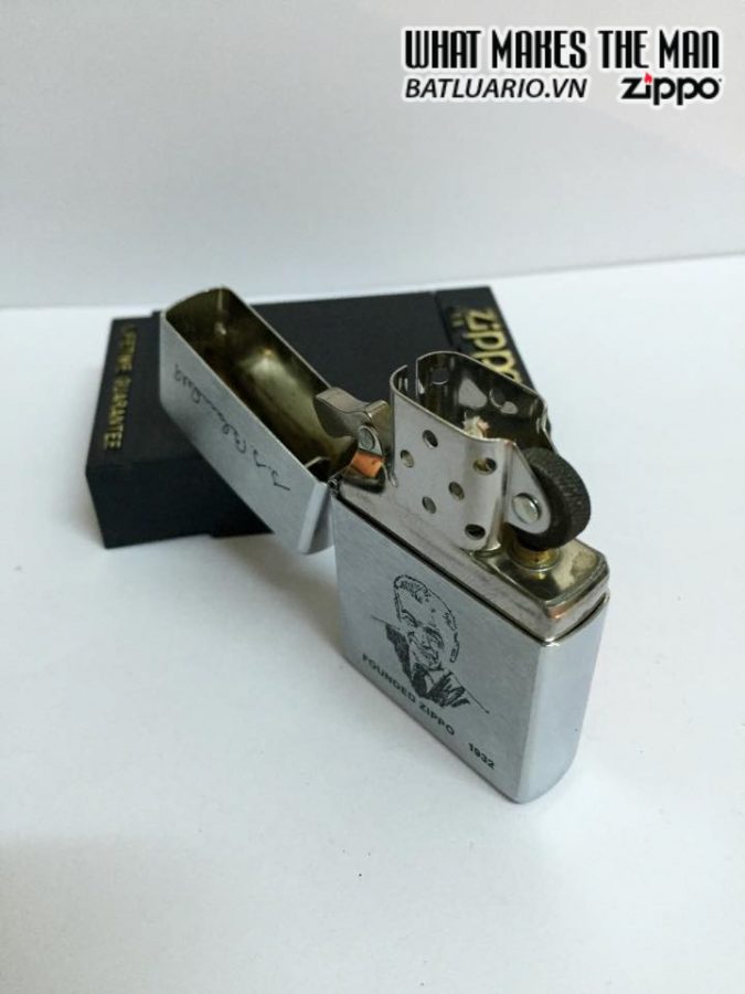 ZIPPO 1995 - FOUNDER LIGHTER BRUSHED CHROME 5 ZIPPO 1995 – FOUNDER LIGHTER BRUSHED CHROME 4
