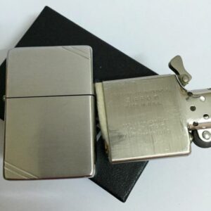 Zippo Vintage 1985 ( 1 la mã ) 15 Zippo Vintage 1985 ( 1 la mã ) 1