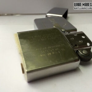 ZIPPO 1986 - ĐÍT LỒI - GẠCH LỚN 9 ZIPPO 1986 – ĐÍT LỒI – GẠCH LỚN 2