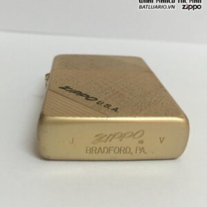 Zippo 1989 - chữ xéo đít lồi mạ vàng - Chặt góc lớn 6 Zippo 1989 – chữ xéo đít lồi mạ vàng – Chặt góc lớn 1