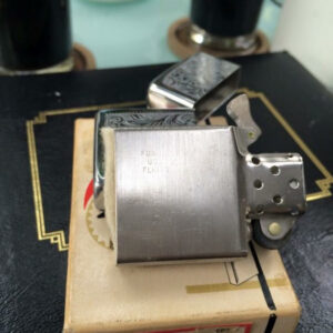 Zippo Venetian huyền thoại 1977 5 Zippo Venetian huyền thoại 1977 4