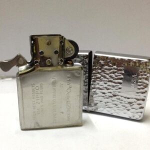 Zippo 1988 - la mã đít lồi chữ xéo - Gõ búa - Lacke Bạc 3