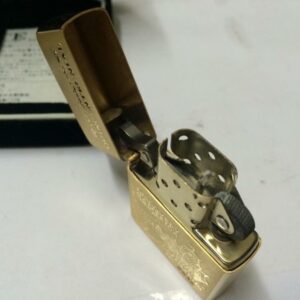 Zippo 32-90 mạ vàng - Hoạ tiết đắp nổi - Cristoforo Colombo 7