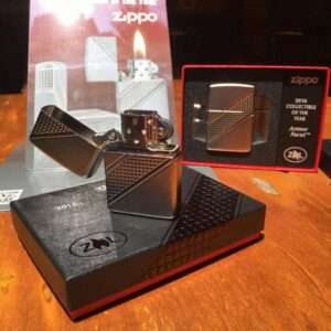 ZIPPO 29151 – ZIPPO COTY 2016 – 2016 COLLECTIBLE OF THE YEAR – ARMOR FACET