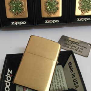 Zippo 28806 - Zippo Four Leaf Clover ( Shamrock ) Emblem Brushed Brass 3