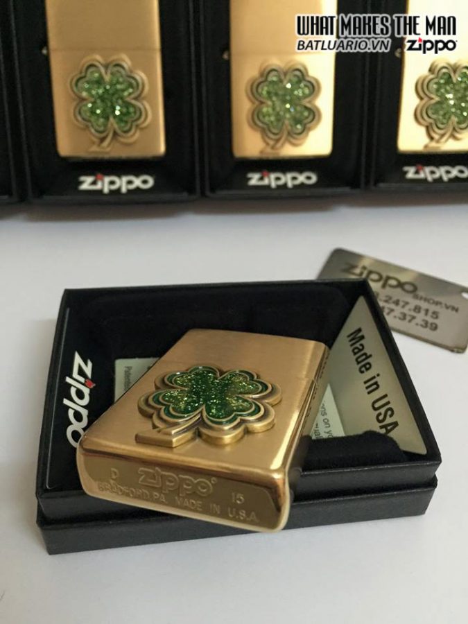 Zippo 28806 – Zippo Four Leaf Clover ( Shamrock ) Emblem Brushed Brass