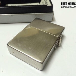 Zippo Replica 1935 Bản lề ngoài – Mạ Bạc 10 Zippo Replica 1935 Bản lề ngoài – Mạ Bạc 3