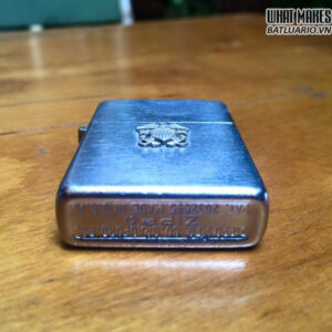 Zippo 1947-1949 – Zippo 3 chấu vỏ đồng mạ chrome – ruột nikel 1