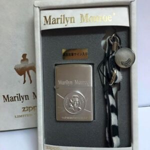 Zippo SET Marilyn Monroe – LIMITED 0221 – Kèm theo móc treo chìa khoá 4