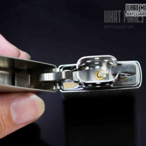 ZIPPO 2002 – SATIN CHROME LOGO ZIPPO 5
