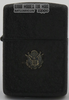 Zippo 1942-45 Black Crackle US Army Seal