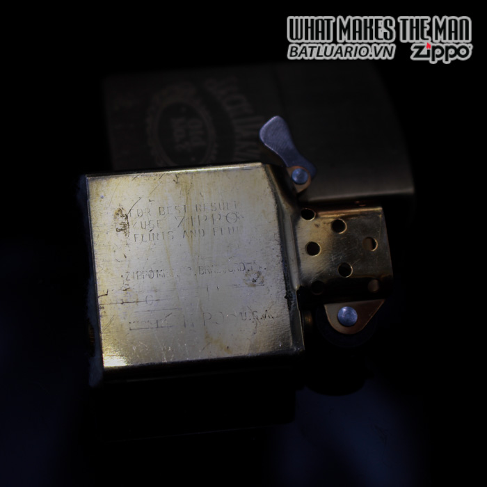 ZIPPO LA MÃ 1993 – JACK DANIEL’S OLD NO.7 – ĐỒNG NGUYÊN KHỐI 3