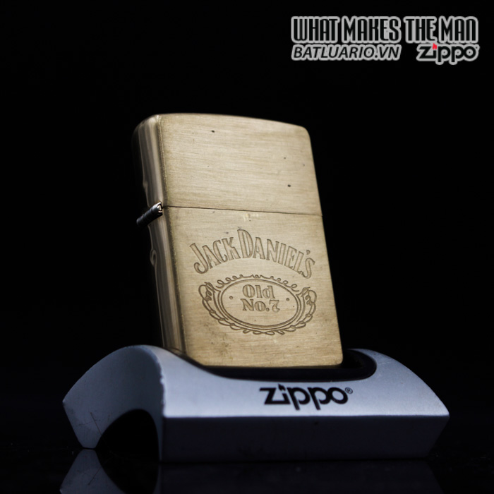 ZIPPO LA MÃ 1993 – JACK DANIEL’S OLD NO.7 – ĐỒNG NGUYÊN KHỐI