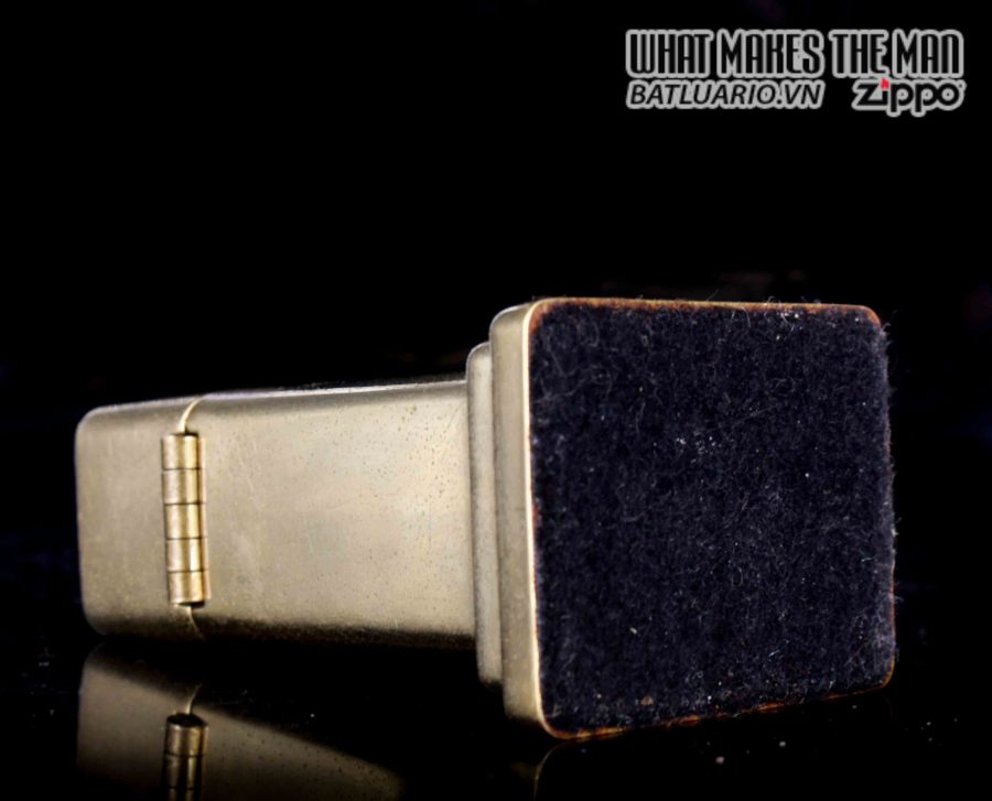 HIẾM – ZIPPO TABLE #4 – PRESENTED BY COMMANDANT US MARINE CORPS – GOLD PLATE 8 HIẾM – ZIPPO TABLE #4 – PRESENTED BY COMMANDANT US MARINE CORPS – GOLD PLATE 8