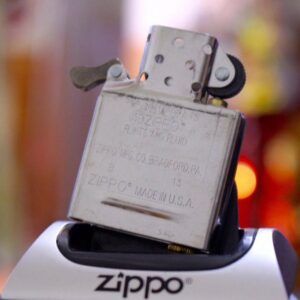ZIPPO 121FB EAGLE SNAKE 2013 4