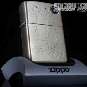ZIPPO 2005 – RED EYED VIPER OR COBRA