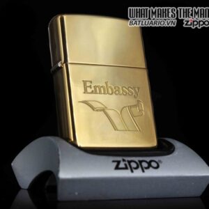 ZIPPO LA MÃ 1998 – EMBASSY – ĐỒNG NGUYÊN KHỐI