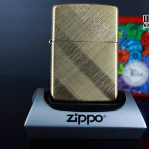 Zippo 29675 - Zippo Diagonal Weave Brass 10