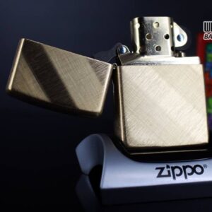 Zippo 29675 - Zippo Diagonal Weave Brass 12
