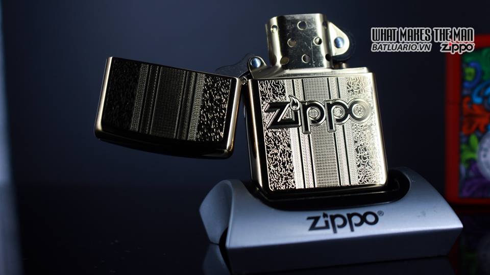 Zippo 29677 - Zippo Engraved Pattern High Polish Brass 11