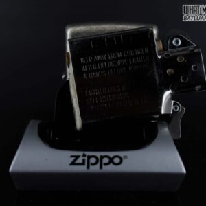 ZIPPO LA MÃ 1998 – ANTIQUE SILVER – MẠ BẠC GIẢ CỔ – AMERICA’S CUP 2