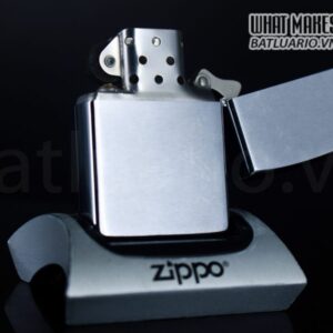 ZIPPO CANADA 1970S – BURNS 21 ZIPPO CANADA 1970S – BURNS 10