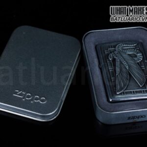 ZIPPO LA MÃ 2000 – EGYPTIAN COBRA WITH WINGS – BRUSHED CHROME 1