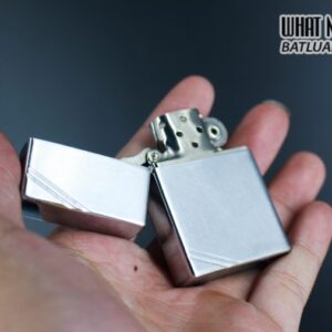 ZIPPO XƯA 1936 – BẢN LỀ 4 CHẤU – FORM VUÔNG – RUỘT PIITON 14 LỖ 14 ZIPPO XƯA 1936 – BẢN LỀ 4 CHẤU – FORM VUÔNG – RUỘT PIITON 14 LỖ 4