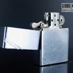 ZIPPO XƯA 1936 – BẢN LỀ 4 CHẤU – FORM VUÔNG – RUỘT PIITON 14 LỖ 18 ZIPPO XƯA 1936 – BẢN LỀ 4 CHẤU – FORM VUÔNG – RUỘT PIITON 14 LỖ 8