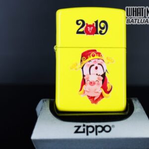 ZIPPO THẦN TÀI MAY MẮN 2019 MÀU VÀNG