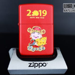 ZIPPO THẦN TÀI ÔM HEO 2019