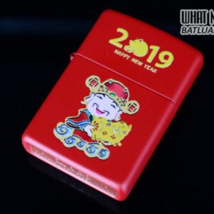 Alternative view of ZIPPO THẦN TÀI ÔM HEO 2019