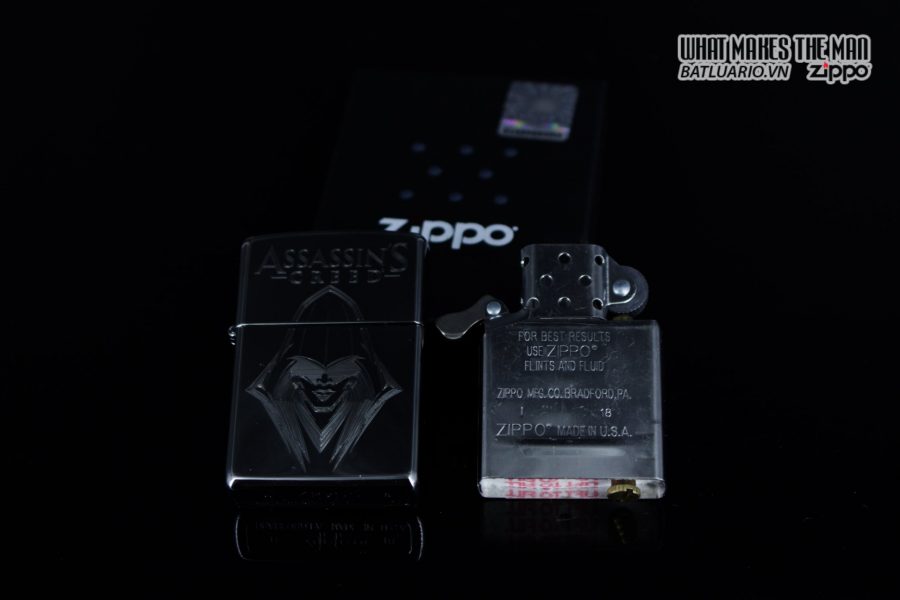 Zippo 29786 - Zippo Assassins Creed Ezio High Polish Chrome 11
