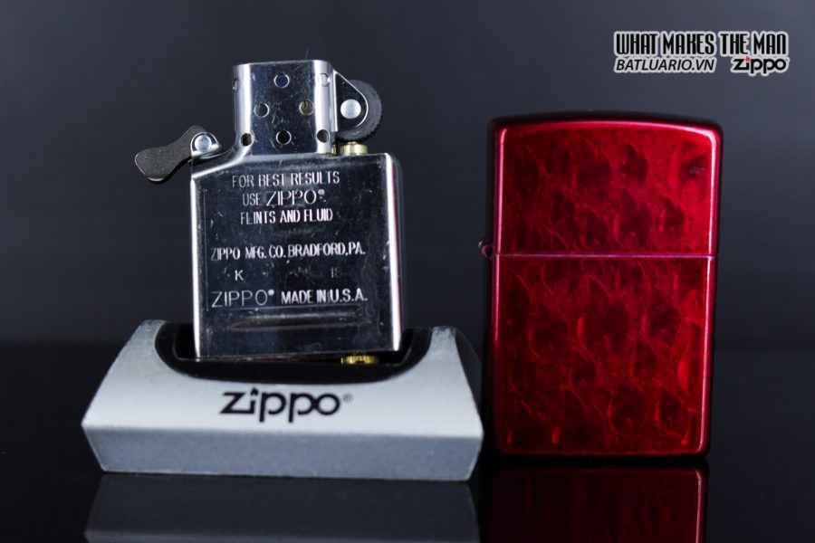 Zippo 29824 – Zippo Iced Zippo Flame Design Candy Apple Red 11