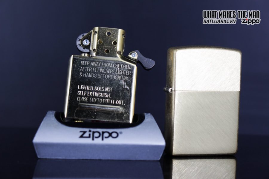 Zippo 29830 – Zippo Regular Herringbone Sweep Brass 10