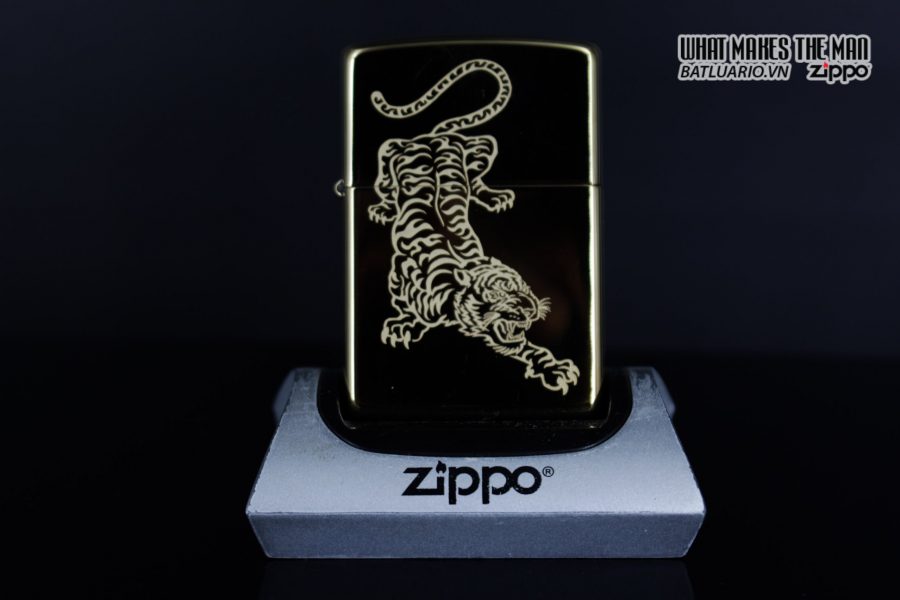 Zippo 29884 – Zippo Tattoo Tiger Design High Polish Brass 6