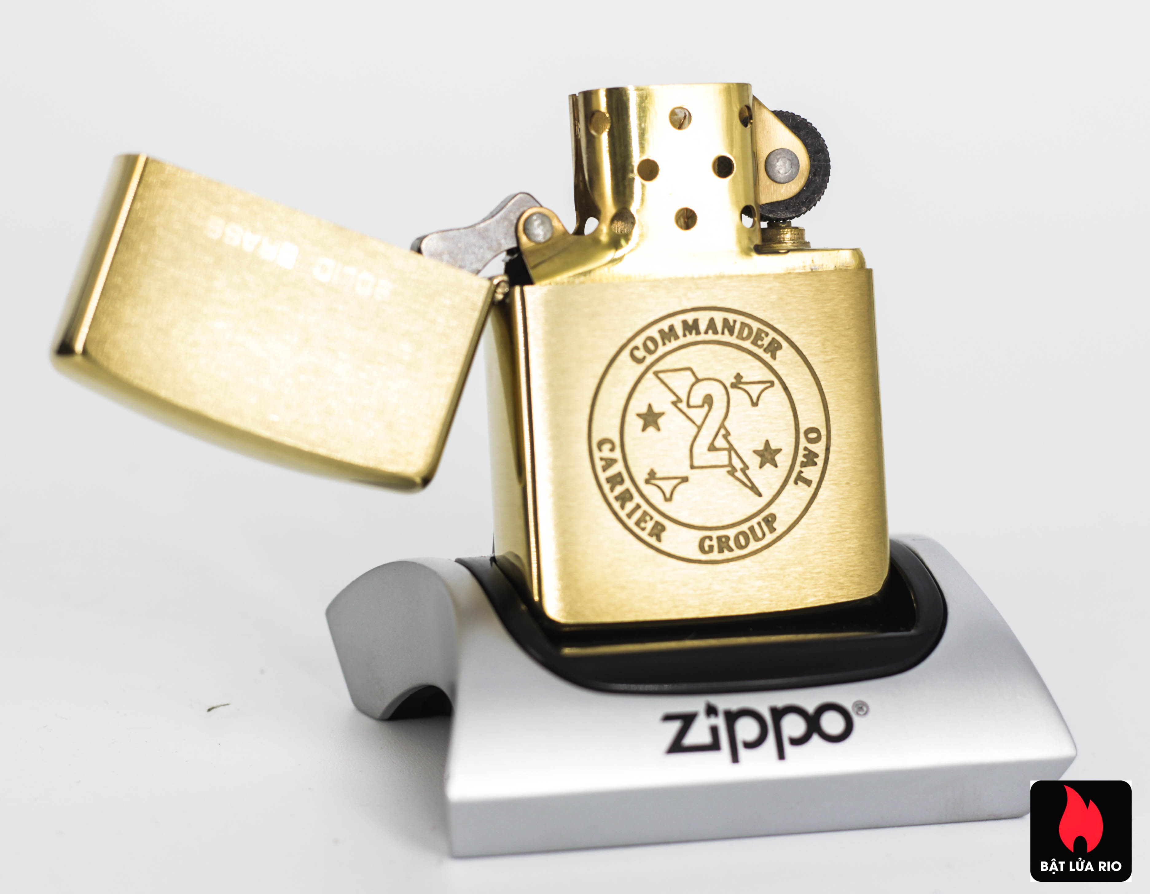 ZIPPO 1932 - 1989 - COMMANDER CARRIER GROUP TWO