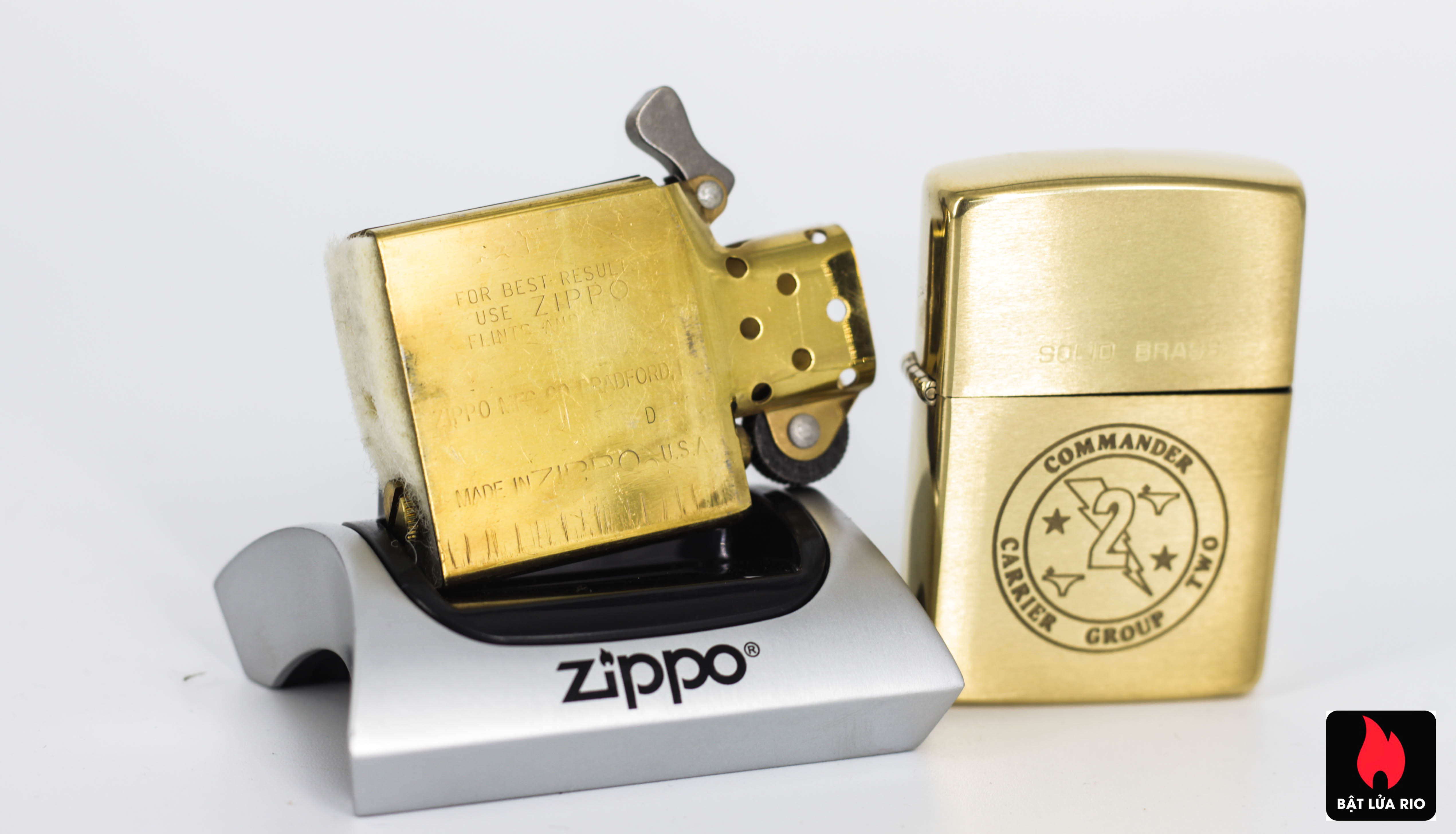 ZIPPO 1932 - 1989 - COMMANDER CARRIER GROUP TWO