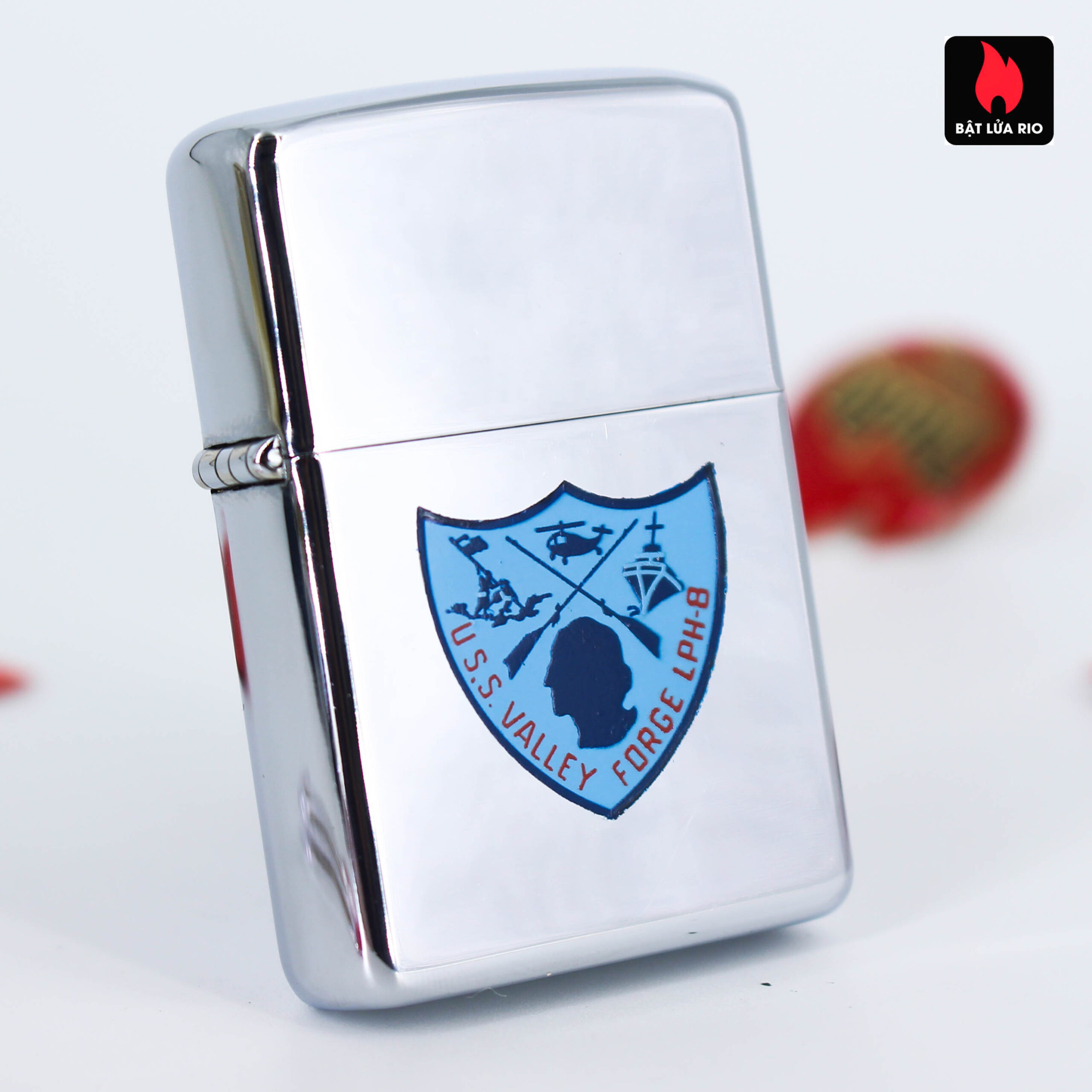 Zippo Xưa 1961 - Town & Country - Uss Valley Forge LPH 8