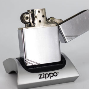 HIẾM – Zippo Xưa 1936 Metallique – W.B.C – Bản Lề 4 Chấu – Ruột Pitton 14 Lỗ 10