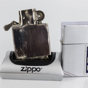 HIẾM – Zippo Xưa 1936 Metallique – W.B.C – Bản Lề 4 Chấu – Ruột Pitton 14 Lỗ 5