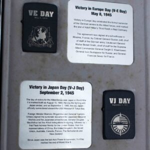 Zippo 2005 - WWII VE DAY & VJ DAY - Victory in Europe & Japan 3