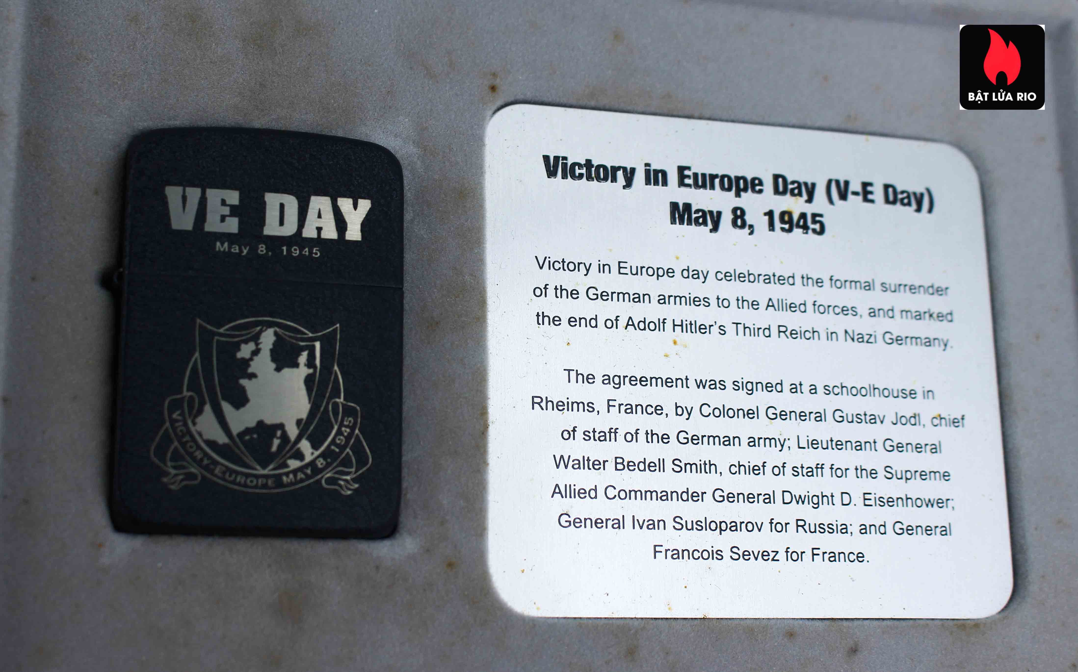 Zippo 2005 - WWII VE DAY & VJ DAY - Victory in Europe & Japan 4