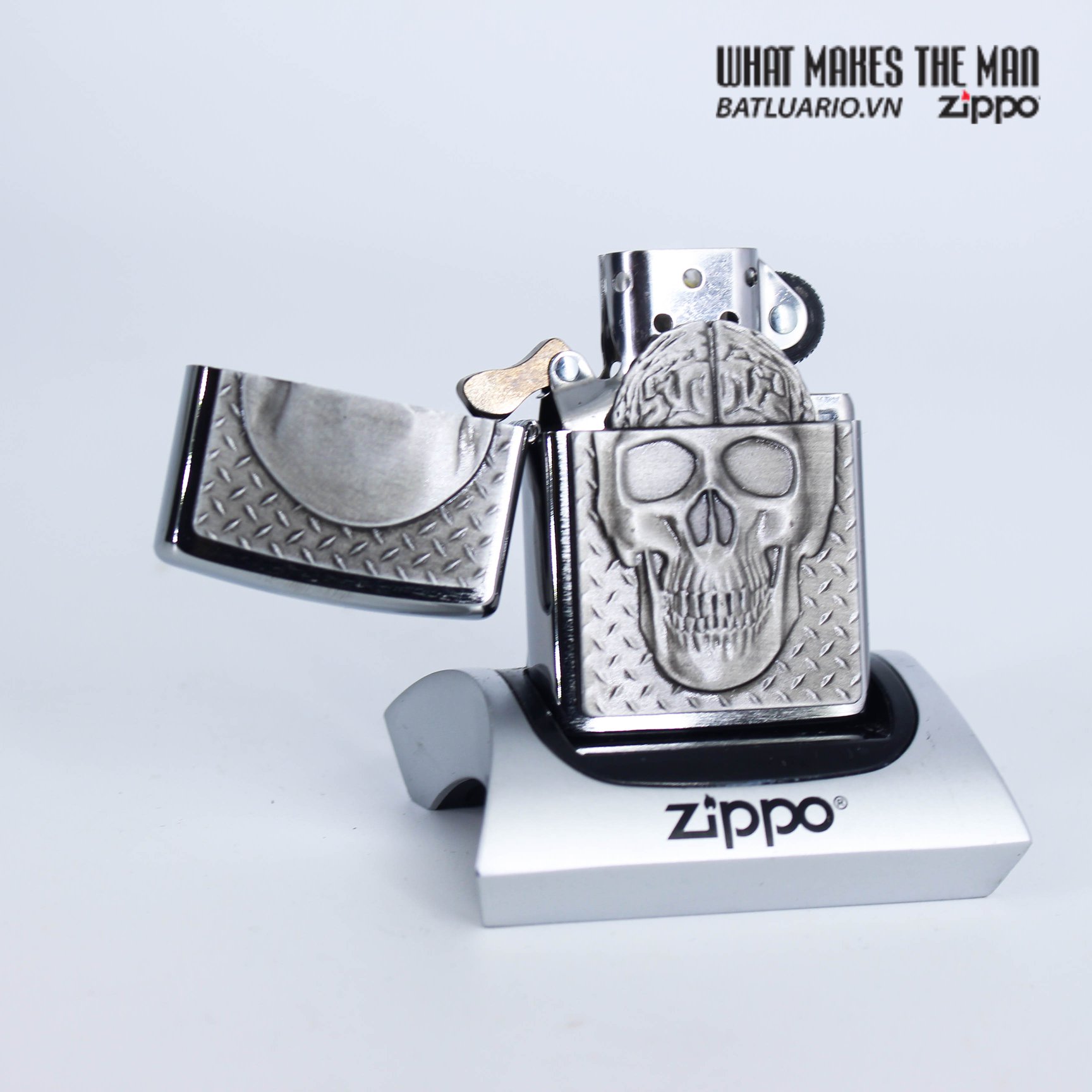 Zippo 29818 - Zippo Skull with Brain Surprise Emblem 2