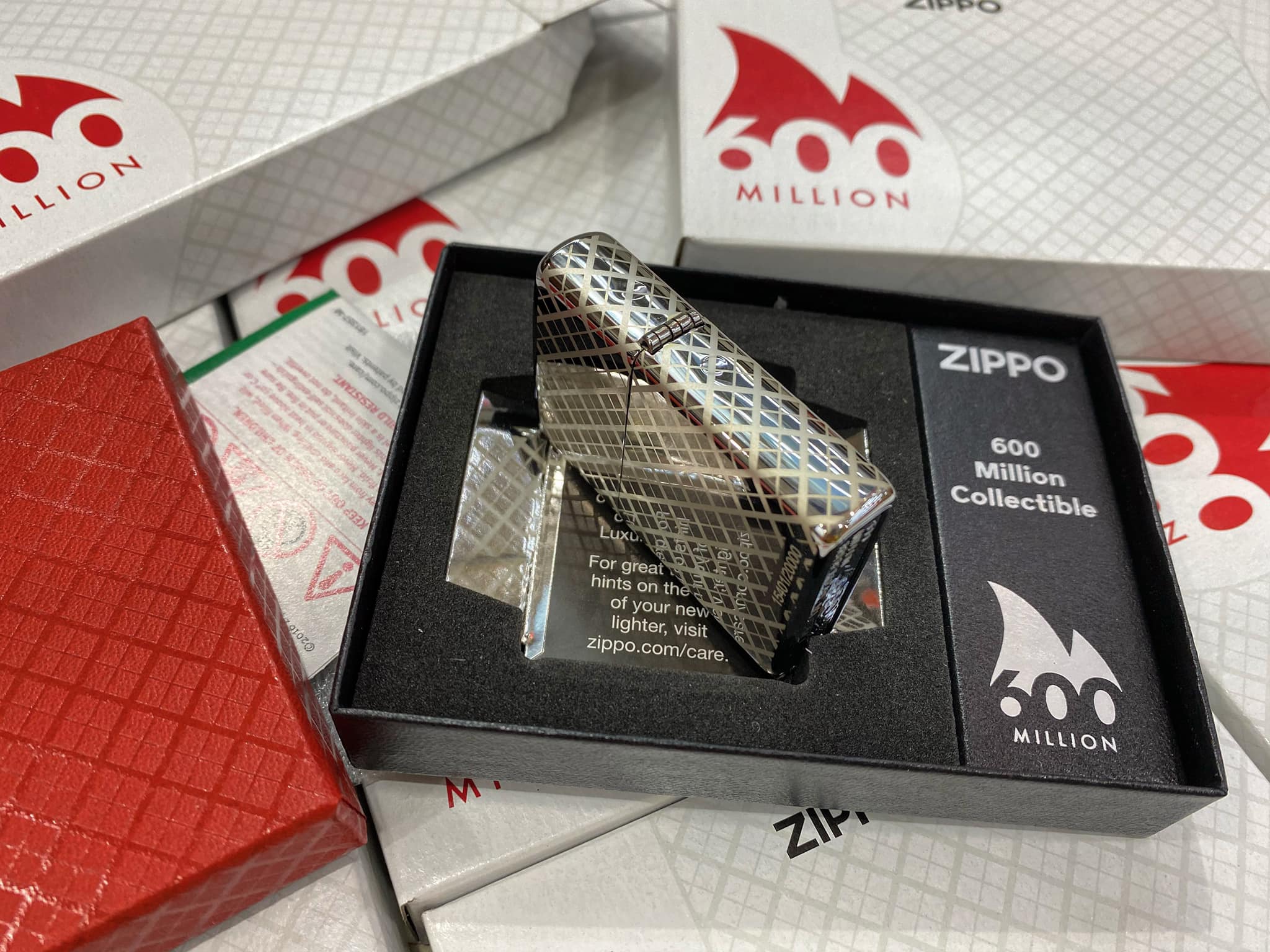 Zippo 600 Millionth Collectible - Zippo 49272 7